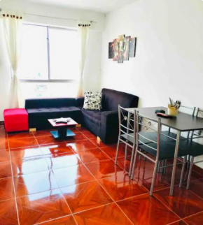 Pleasant Top Level Apartment Close to Shops